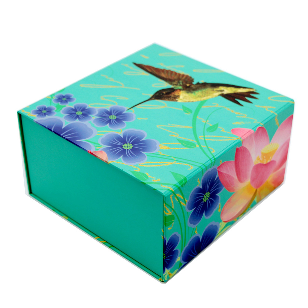 Custom high quanity magnetic closure foldable gift box